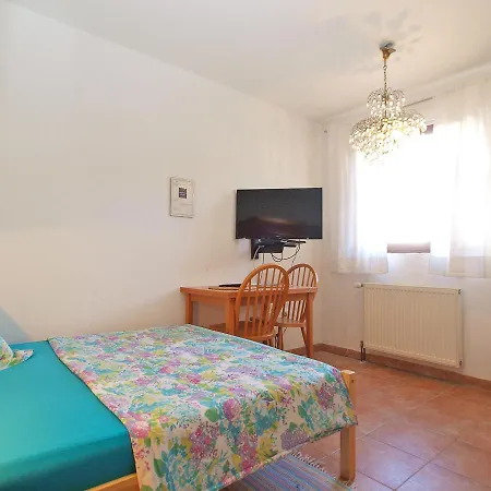 Kada 1571 Apartman Pula